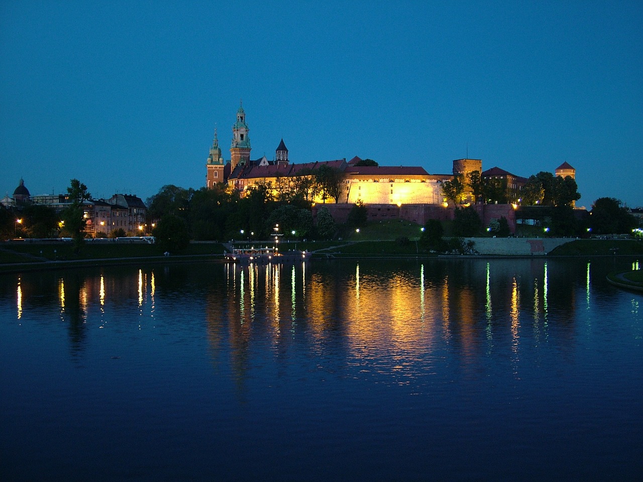 Co robić w Krakowie wieczorem czyli nocne zwiedzanie Karkowa, czyli czego nie widać w dzień, dostrzeżesz gdy wszyscy pójdą już spać.